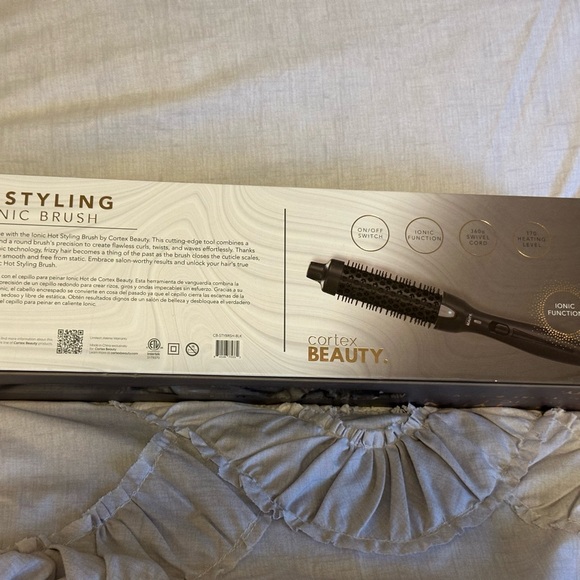 Hot styling 1.5” ionic brush NEW - Picture 3 of 7